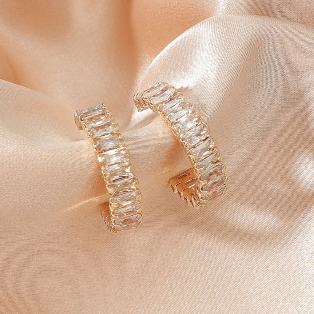 MAKE ME AND OFFER Gold Luxury Zircon Rectangle Shape Hoops